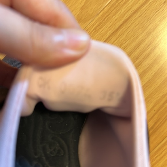 Dolce and Gabbana - Picture 5 of 8